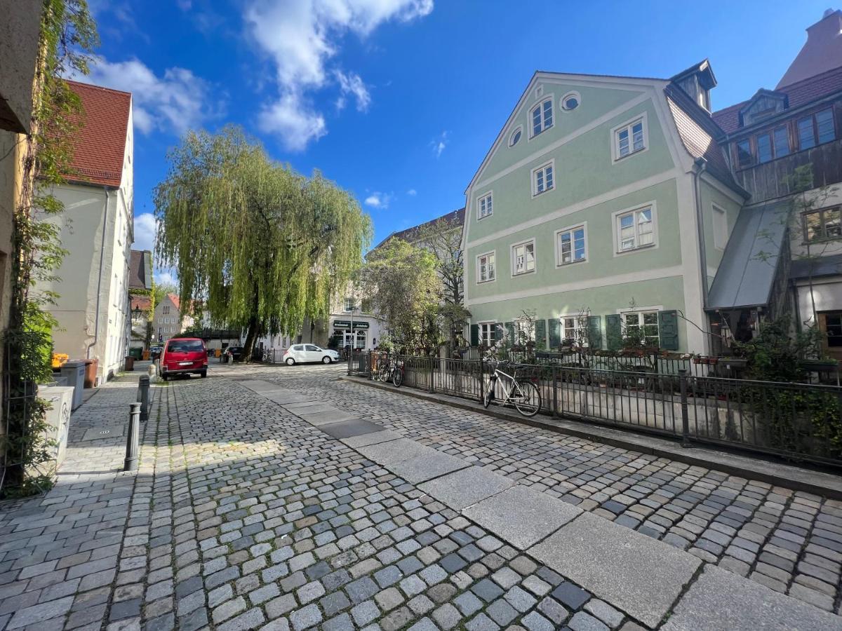 Liboria I Als Gruppe Im Denkmal Augsburgs Exterior foto